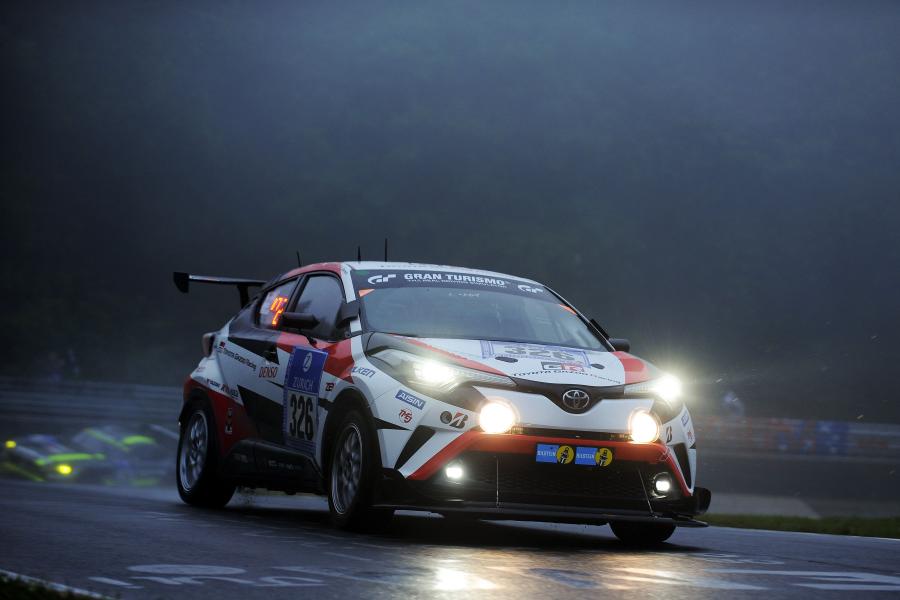  Toyota C-HR by GAZOO Racing 2016 года  (фото 3 из 6)